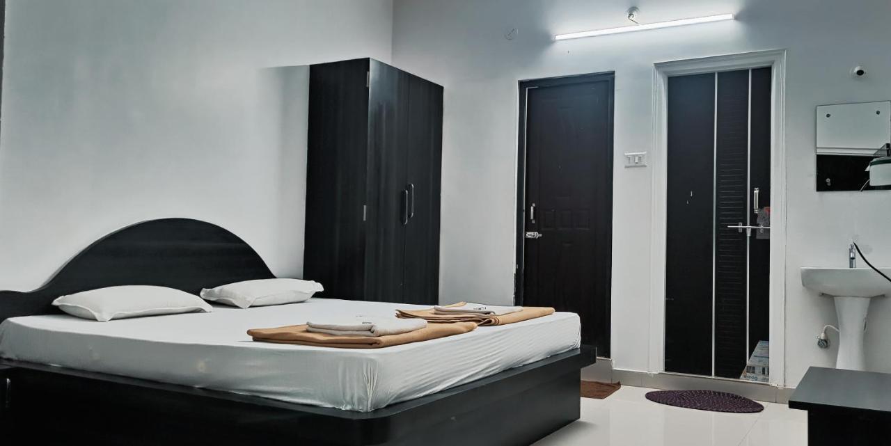 Hotel GANANJAYA Gokarna  Buitenkant foto